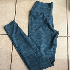 Alphalete leggings camo